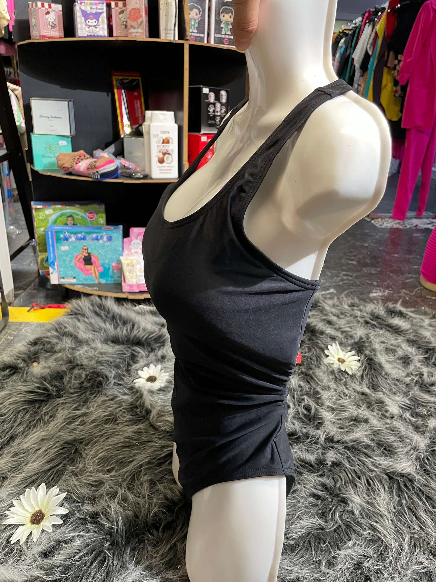 MEDIUM one piece