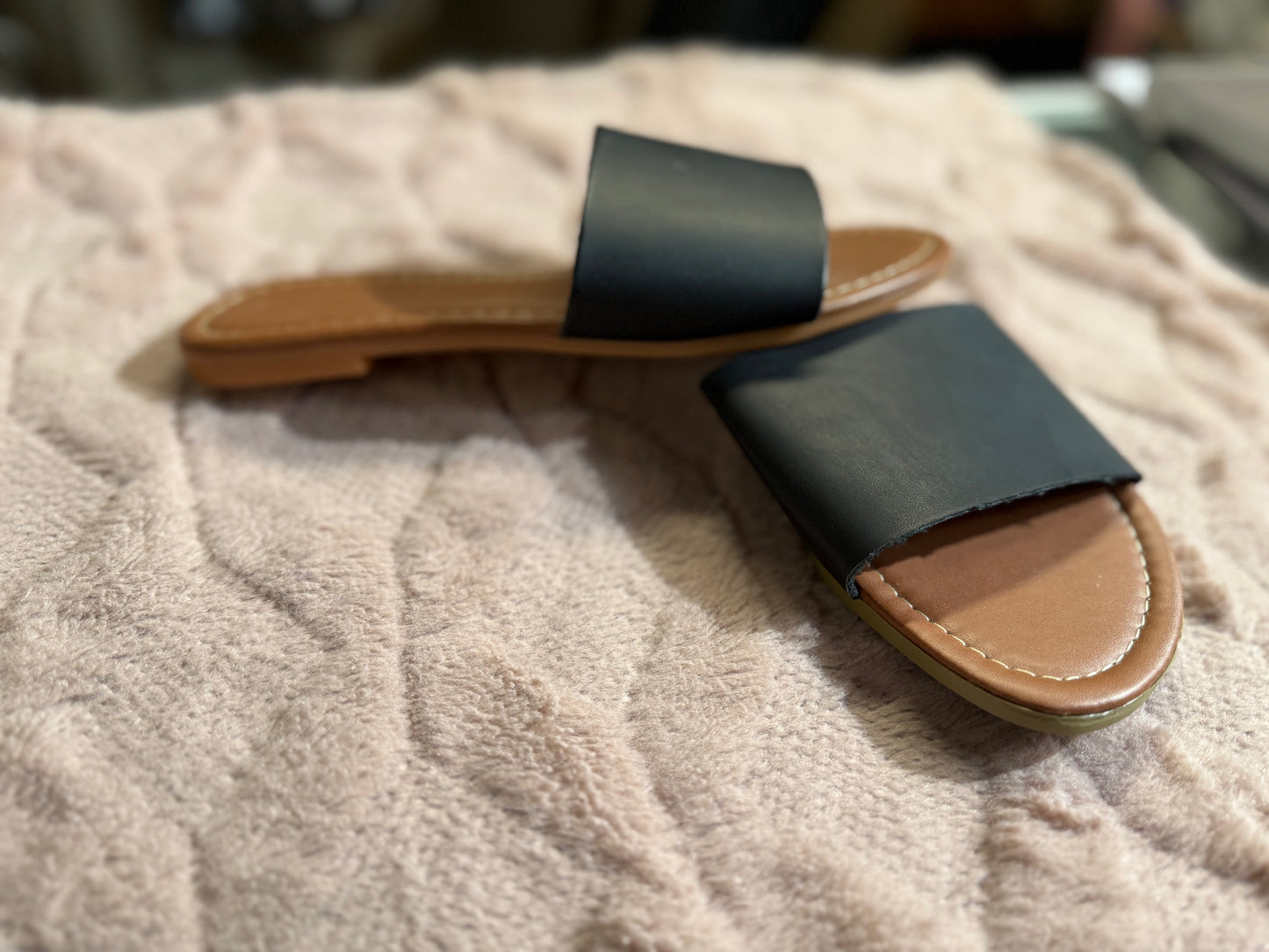 sandals size 6 womens