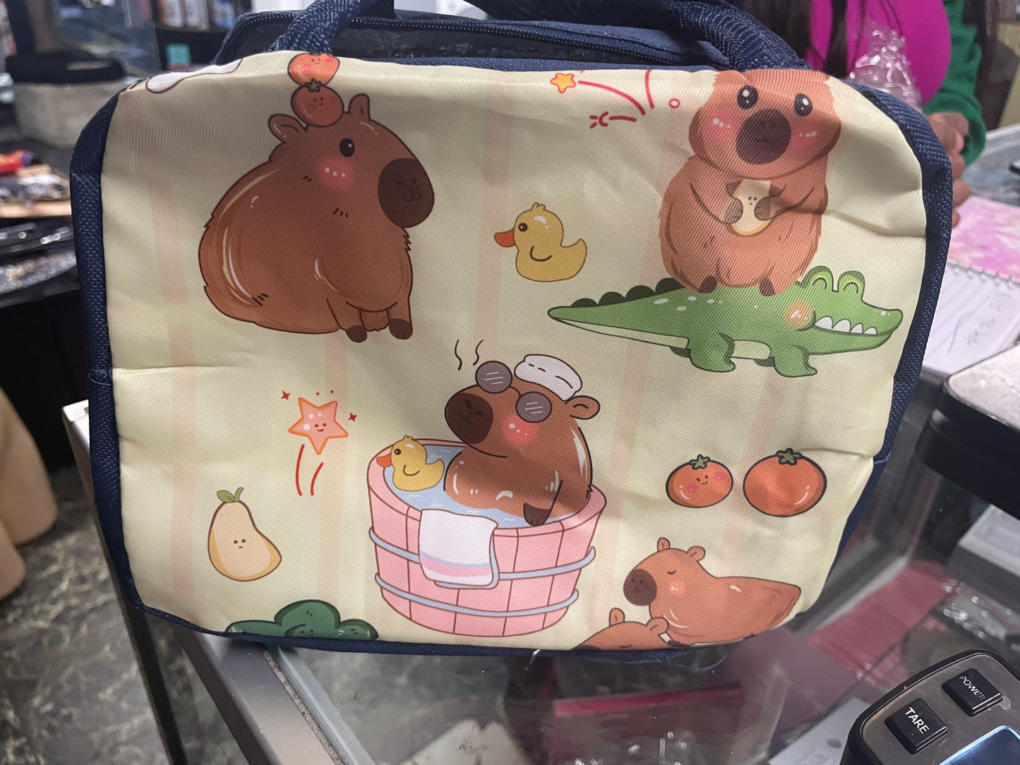 Capibara lunch bag