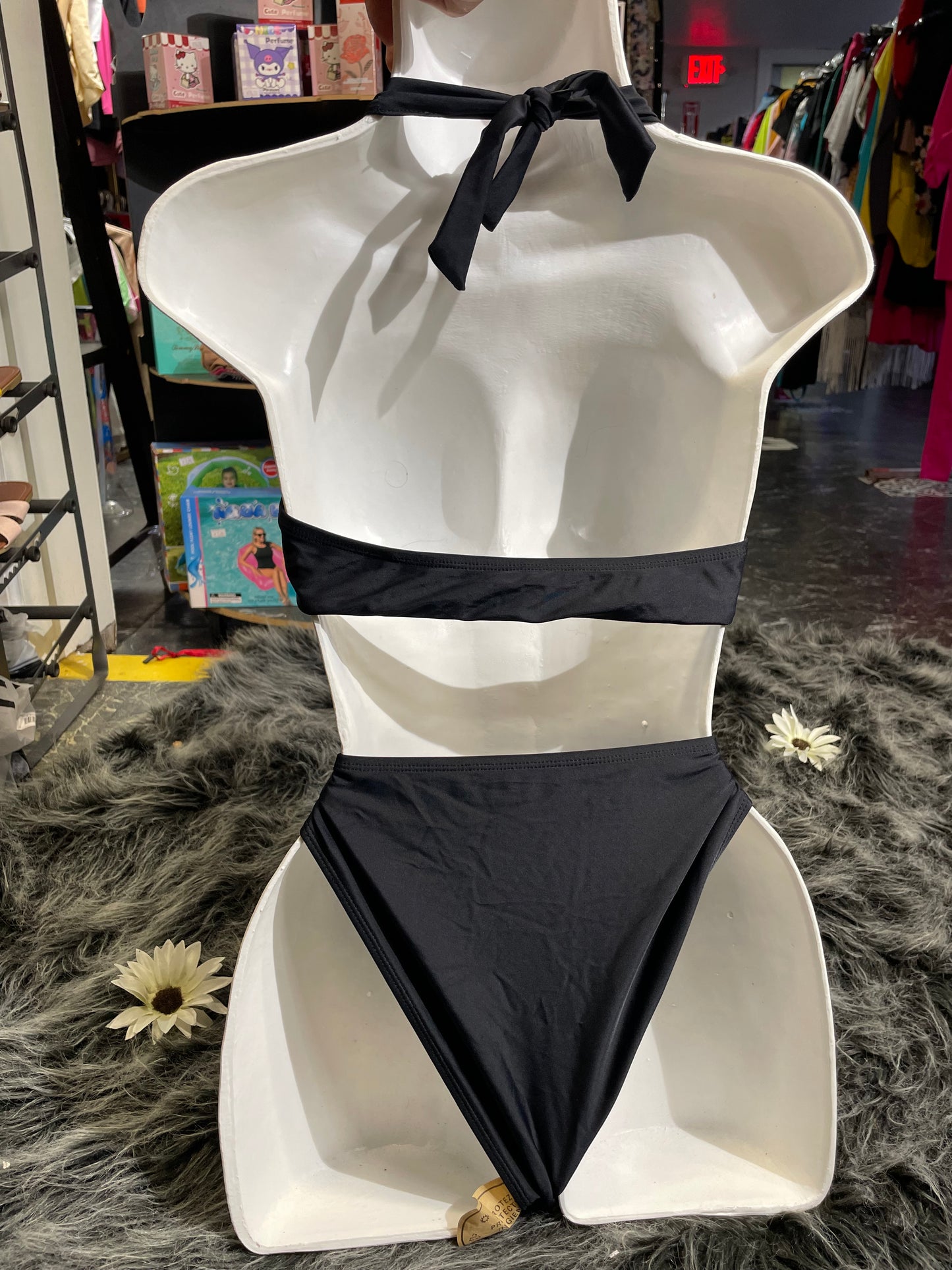 MEDIUM one piece