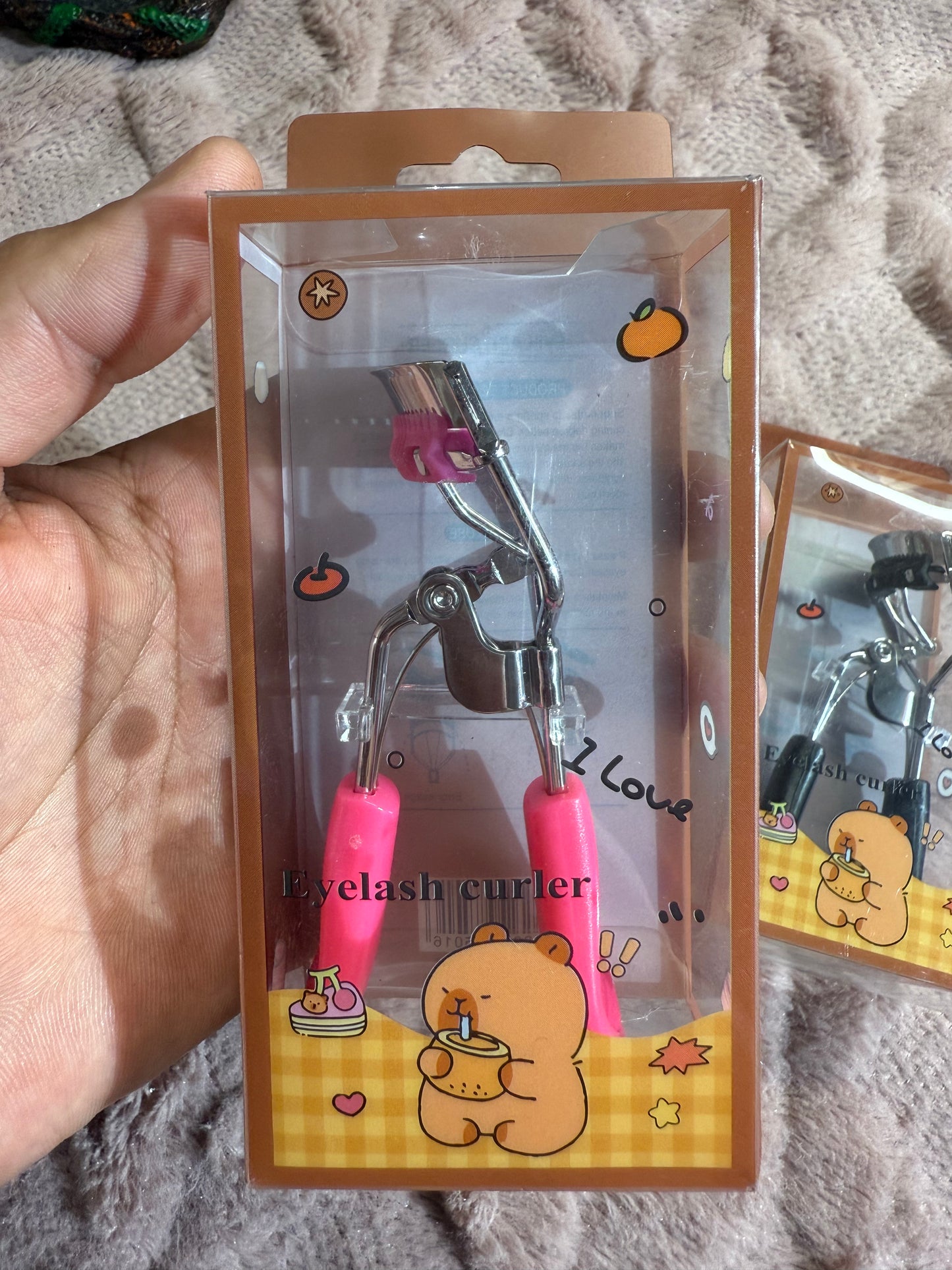 capybara eyelash curler