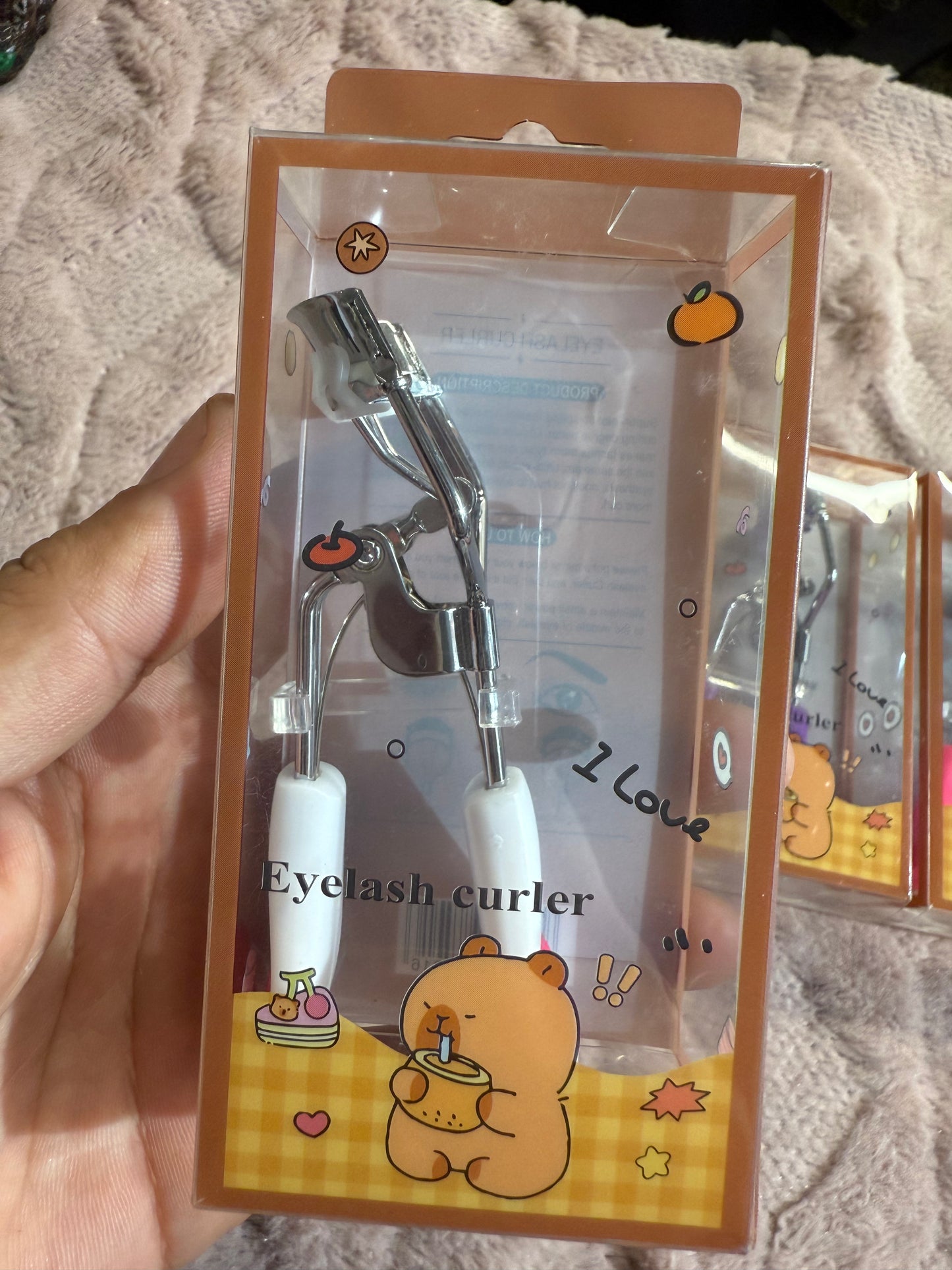 capybara eyelash curler