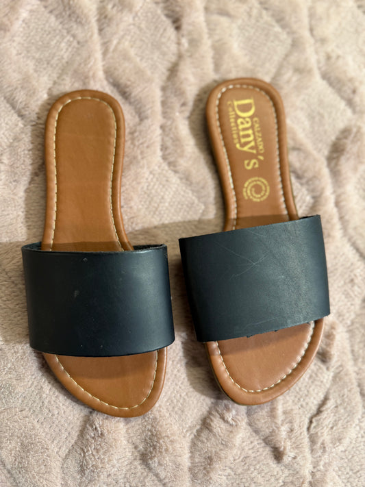 sandals size 6 womens