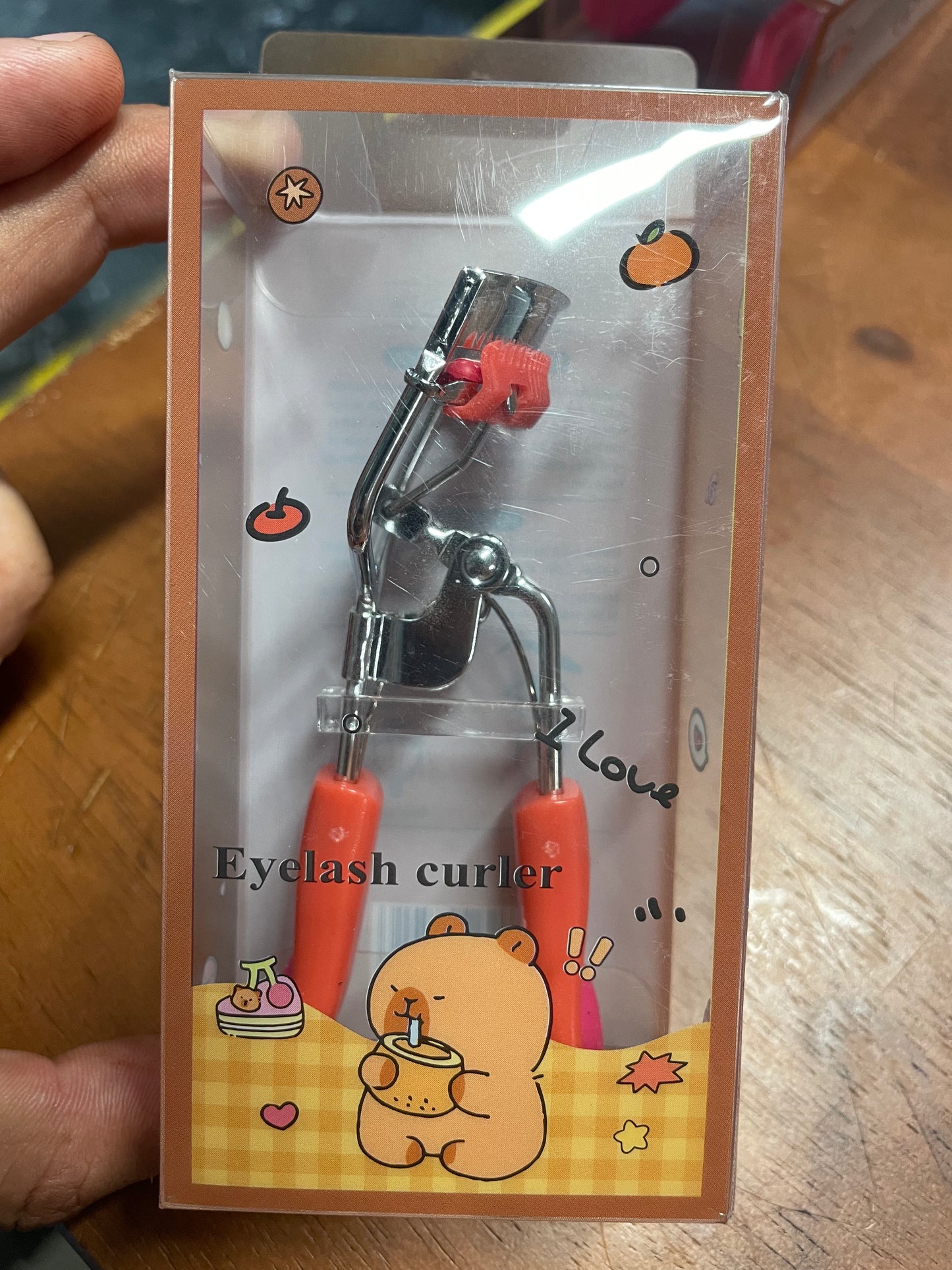 capybara eyelash curler