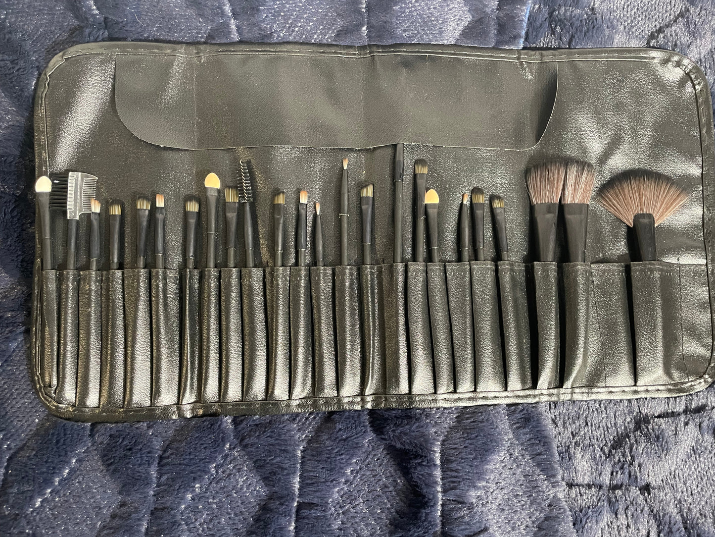 24 Piece Make-up Brush Kit