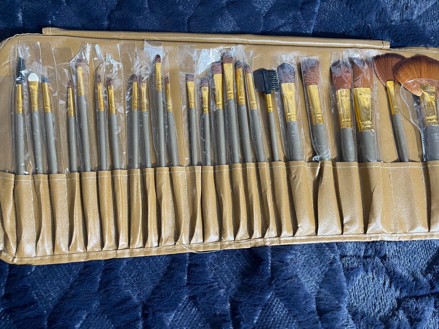 24 Piece Make-up Brush Kit