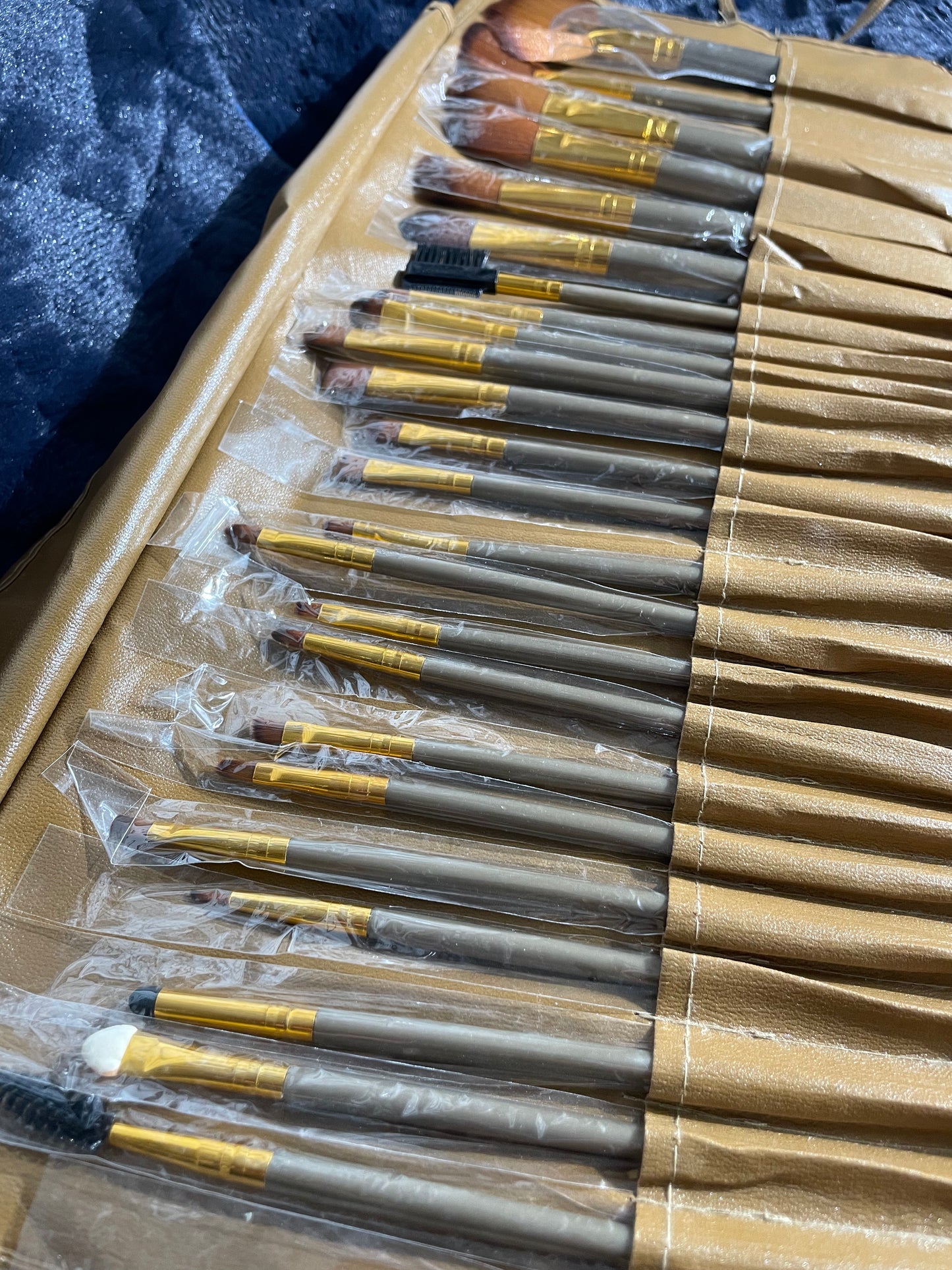 24 Piece Make-up Brush Kit
