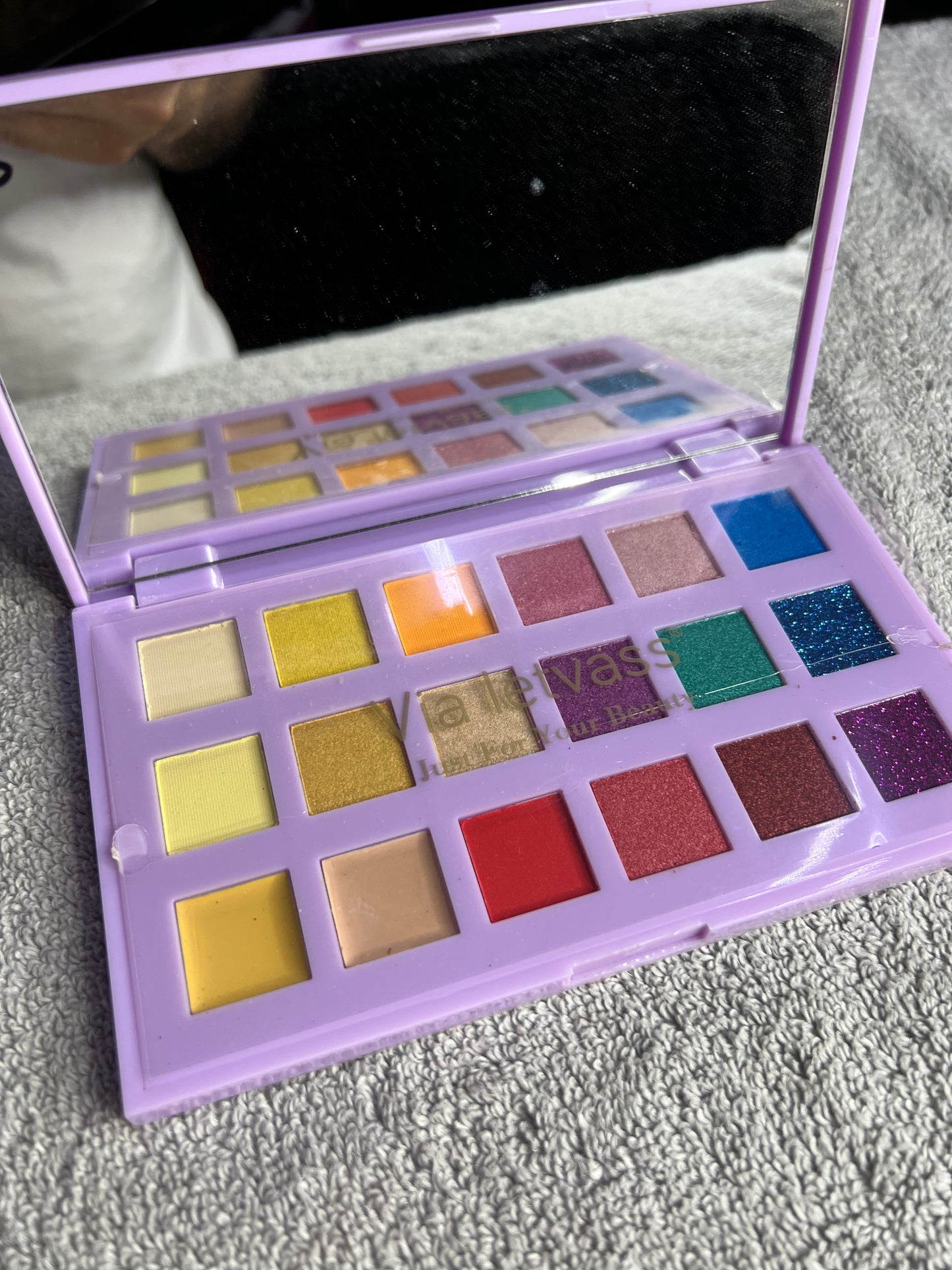 Eye Shadow 18 Colors