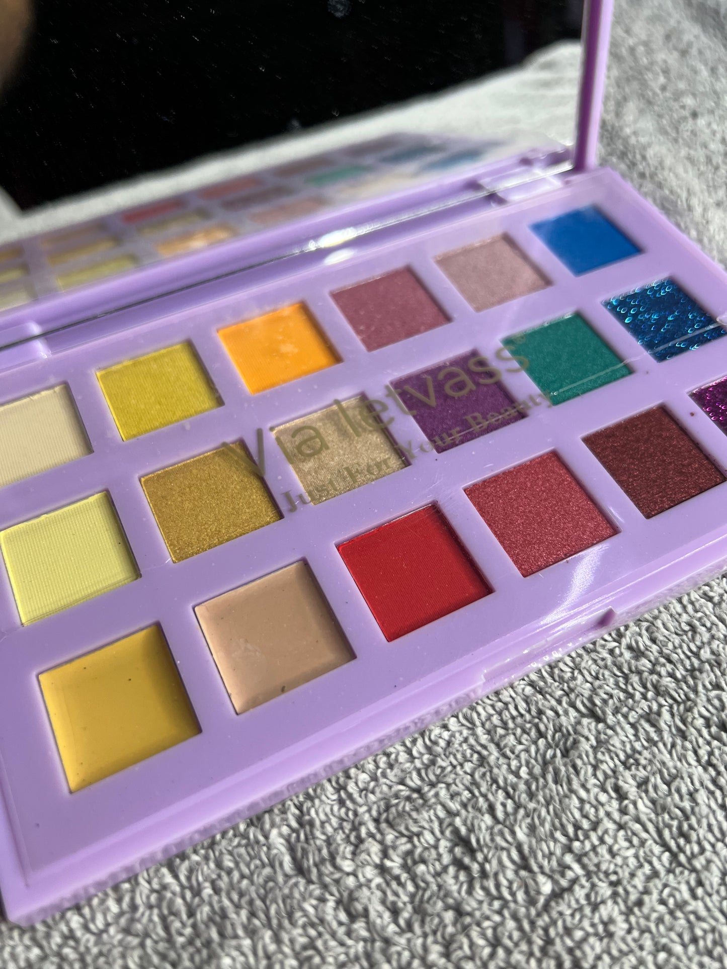 Eye Shadow 18 Colors
